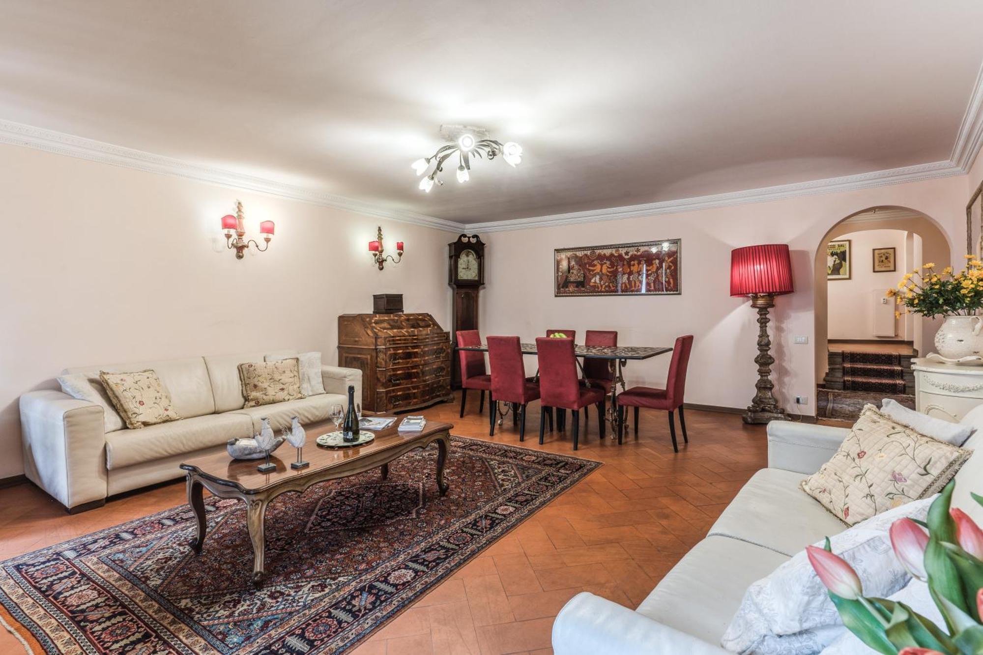 Governo Vecchio Apartment